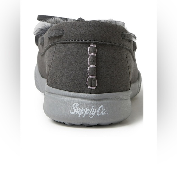 Dearfoams Women's Mocassin Slipper - Picture 4 of 11